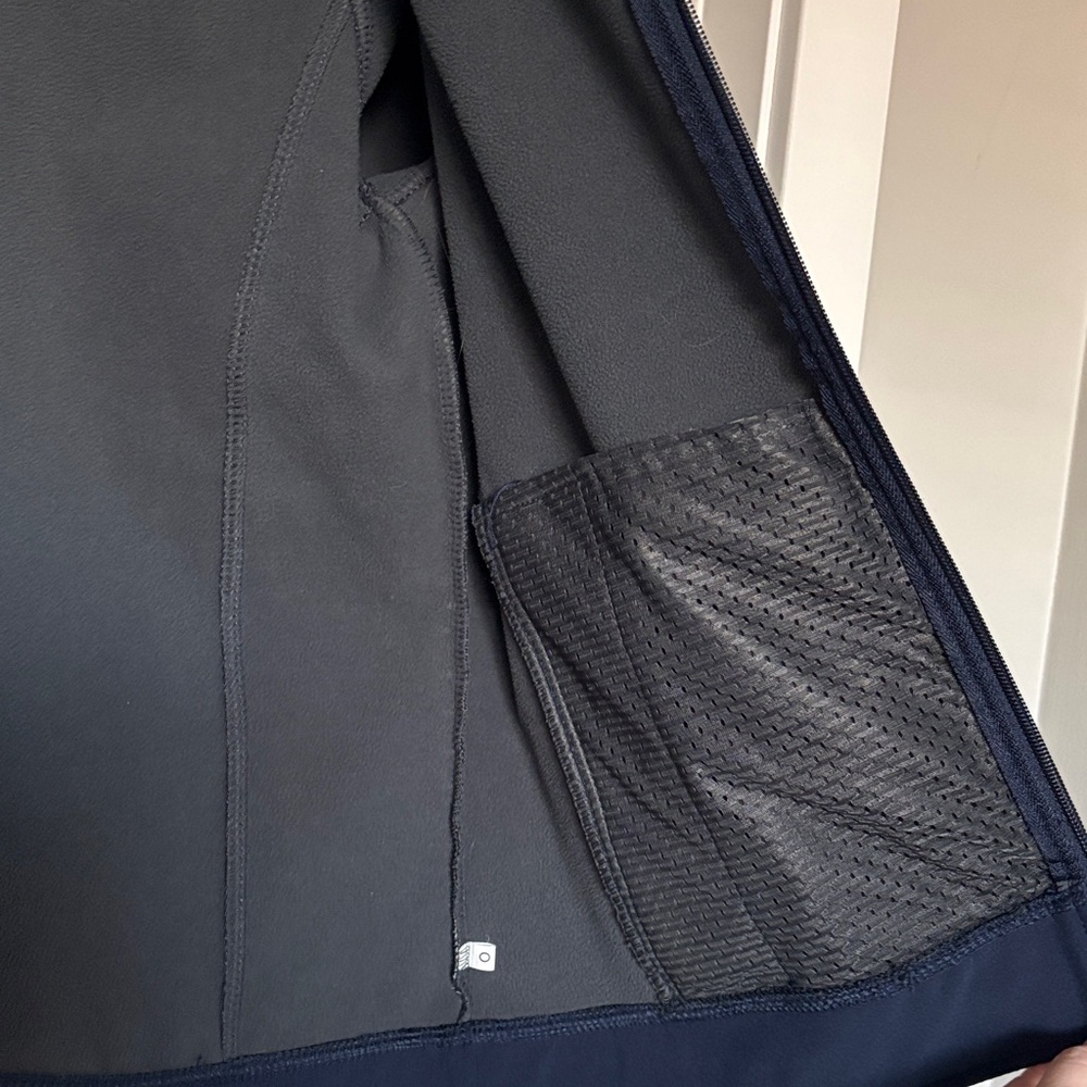 LIKE NEW Navy Soft Shell Jacket - image 5